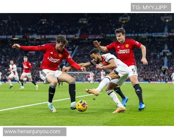 曼联与卢顿精彩对决录像回顾分析全场精彩瞬间与战术解读