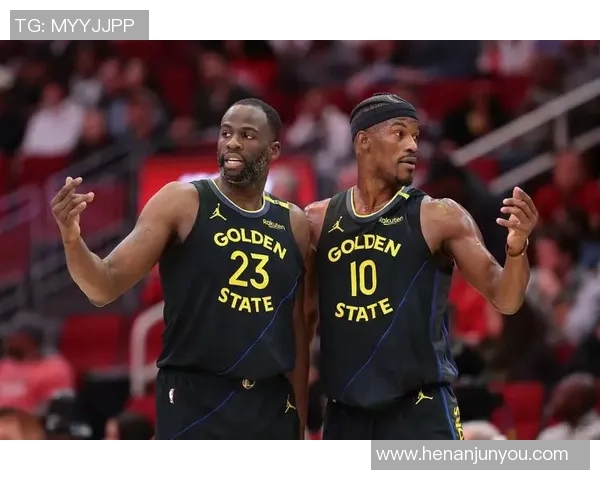 勇士与雄鹿激战正酣NBA直播精彩瞬间回顾与分析